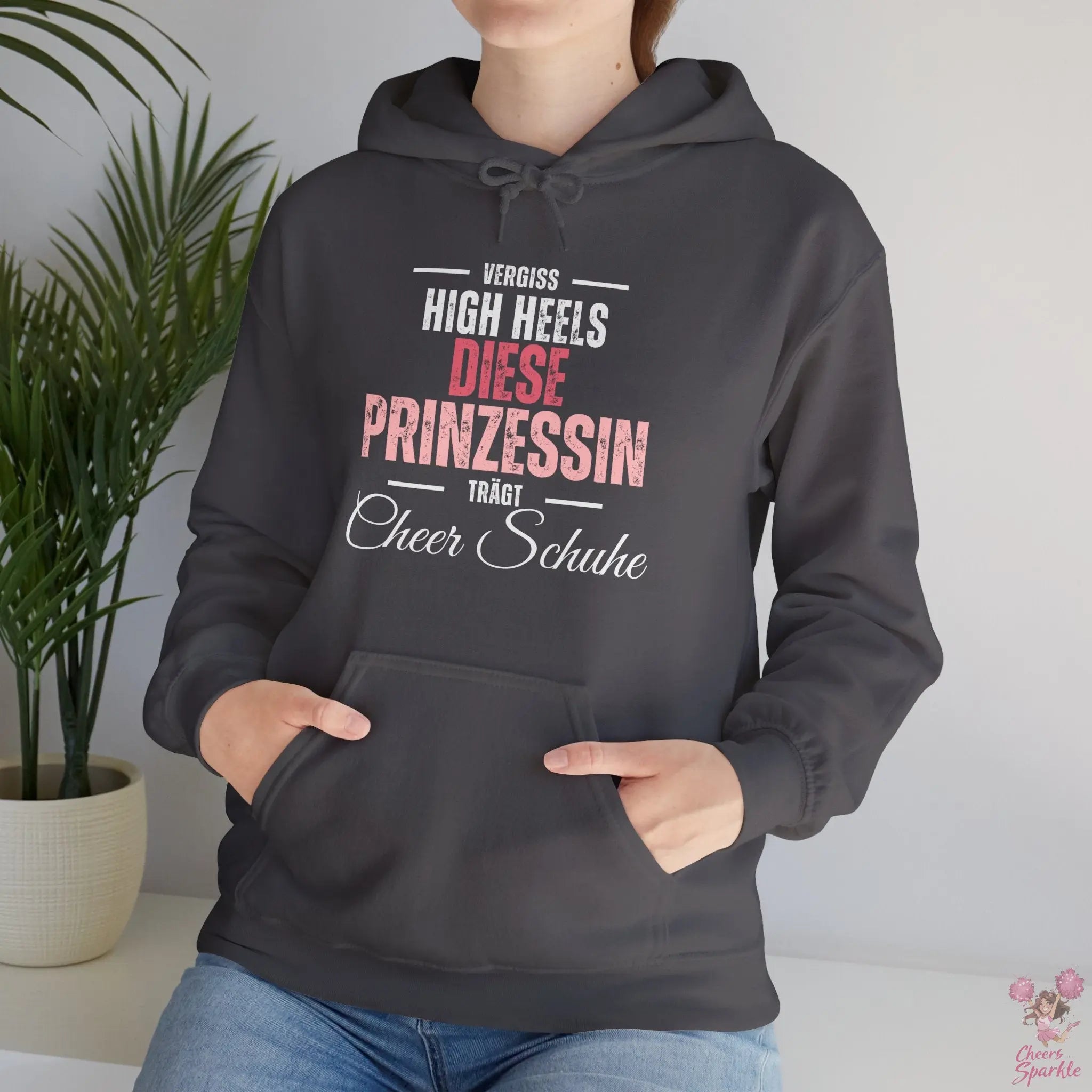 Hoodie „Vergiss Highheels, diese Prinzessin trägt Cheer Schuhe“ Printify