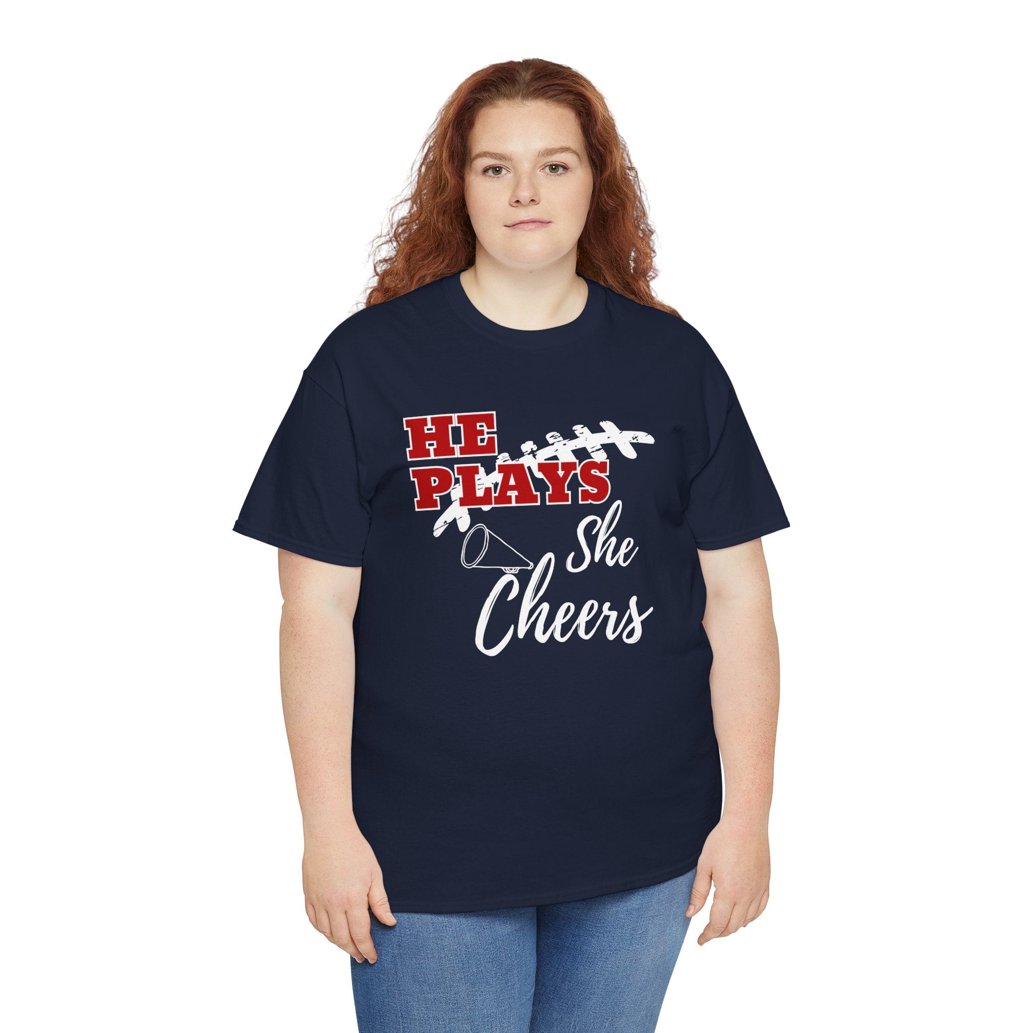 „He Plays, She Cheers“ T-Shirt